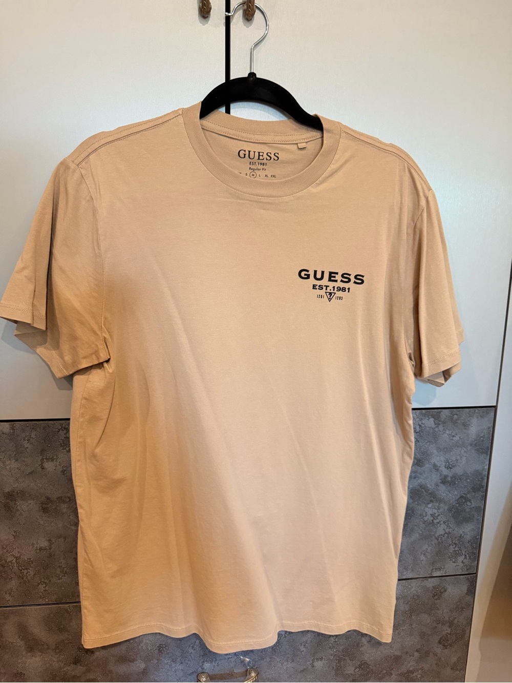 Guess t-shirt